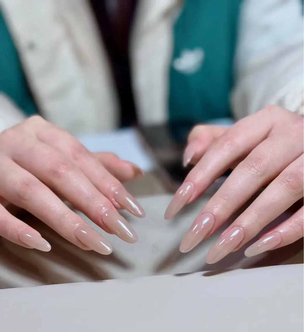 ネイル チークネイル フレンチネイル グラデーション キラキラネイル 韓国ネイル Minette nailHuongのネイルデザイン