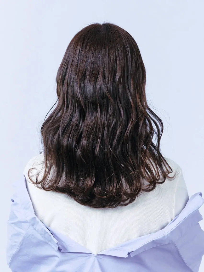 ロング カラー ブリーチ 透明感カラー ダブルカラー ブリーチなしカラー 顔まわりレイヤー 大人レイヤー& 透明感カラー💄のヘアスタイル