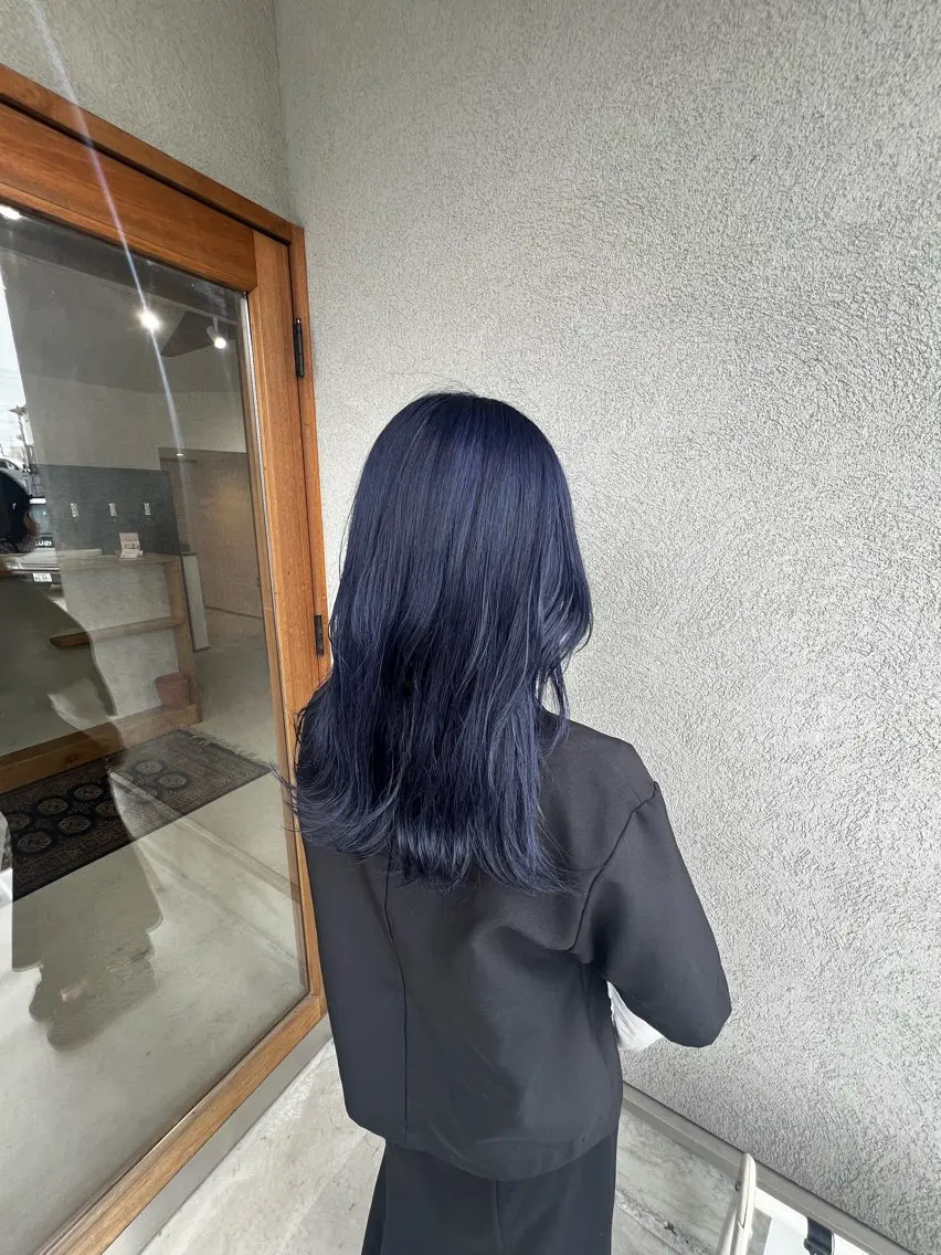 ロング カラー ブリーチ 浅岡 みちるのヘアスタイル