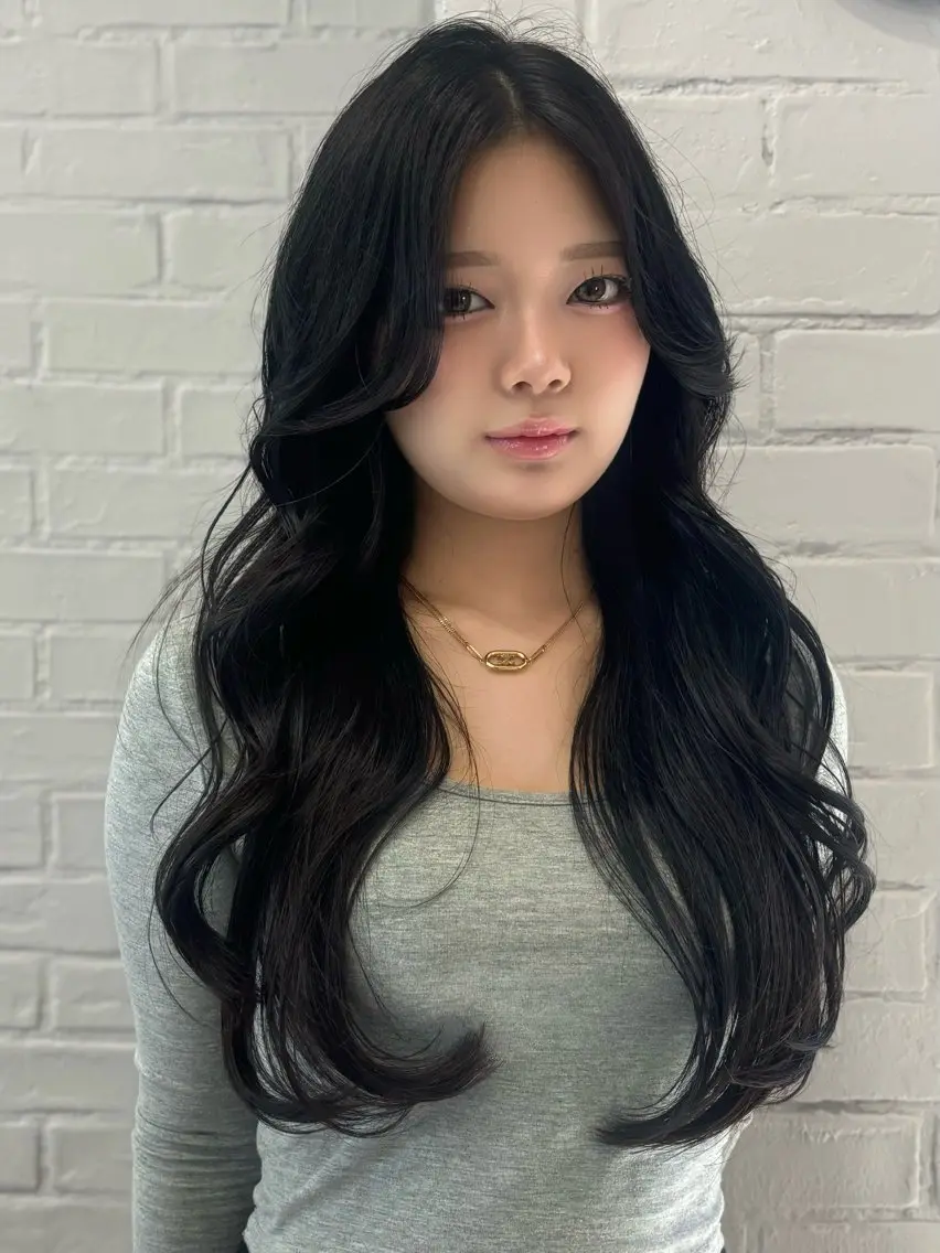 ロング 藤井 ユウキのヘアスタイル