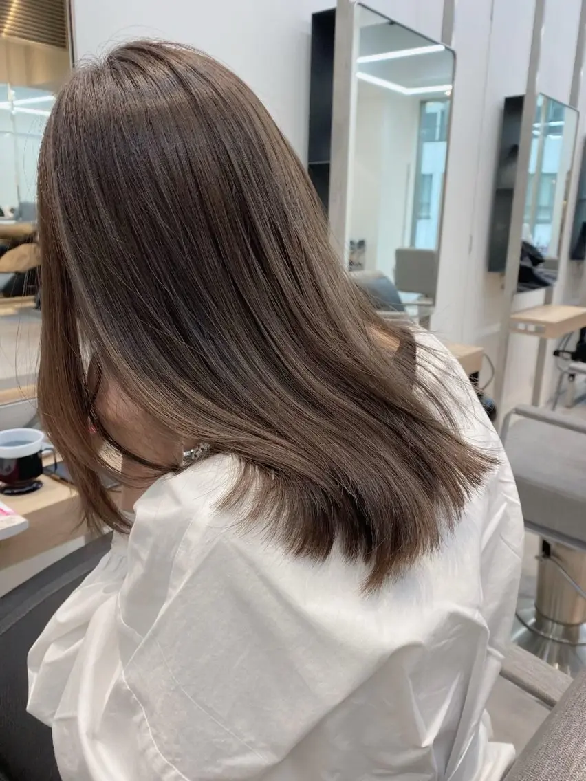 ミディアム カラー ベージュカラー 透明感カラー レイヤー/ベージュ/ どますず🌺のヘアスタイル
