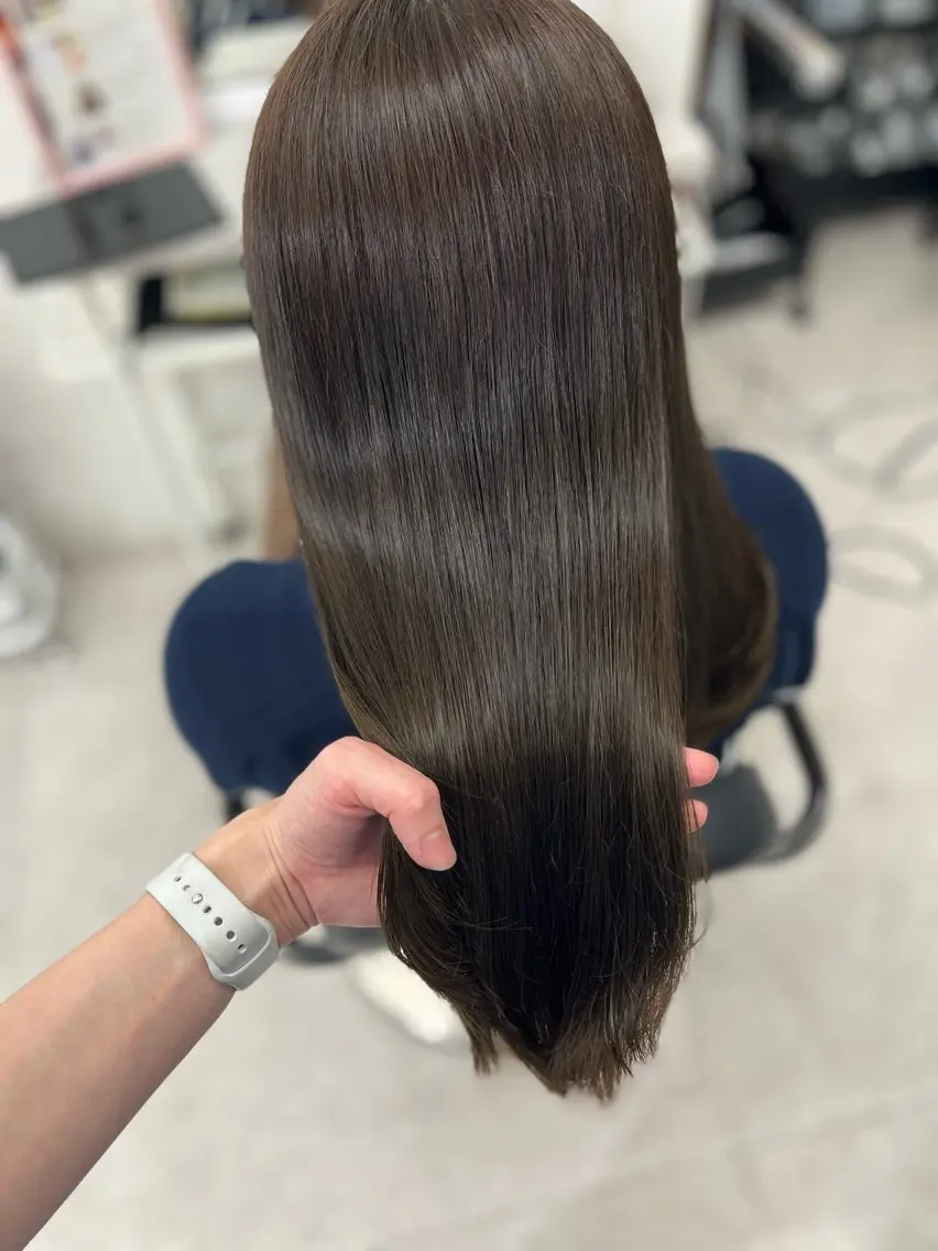 ロング カラー ベージュカラー オリーブベージュ カット ヘアカラー トリートメント 🫧ぷる艶カラー🫧 Yuubi🦩のヘアスタイル