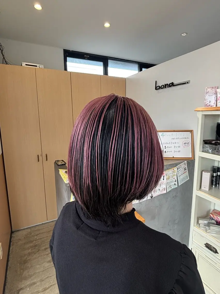 ショート ヘアカラー 萩原 光咲のヘアスタイル