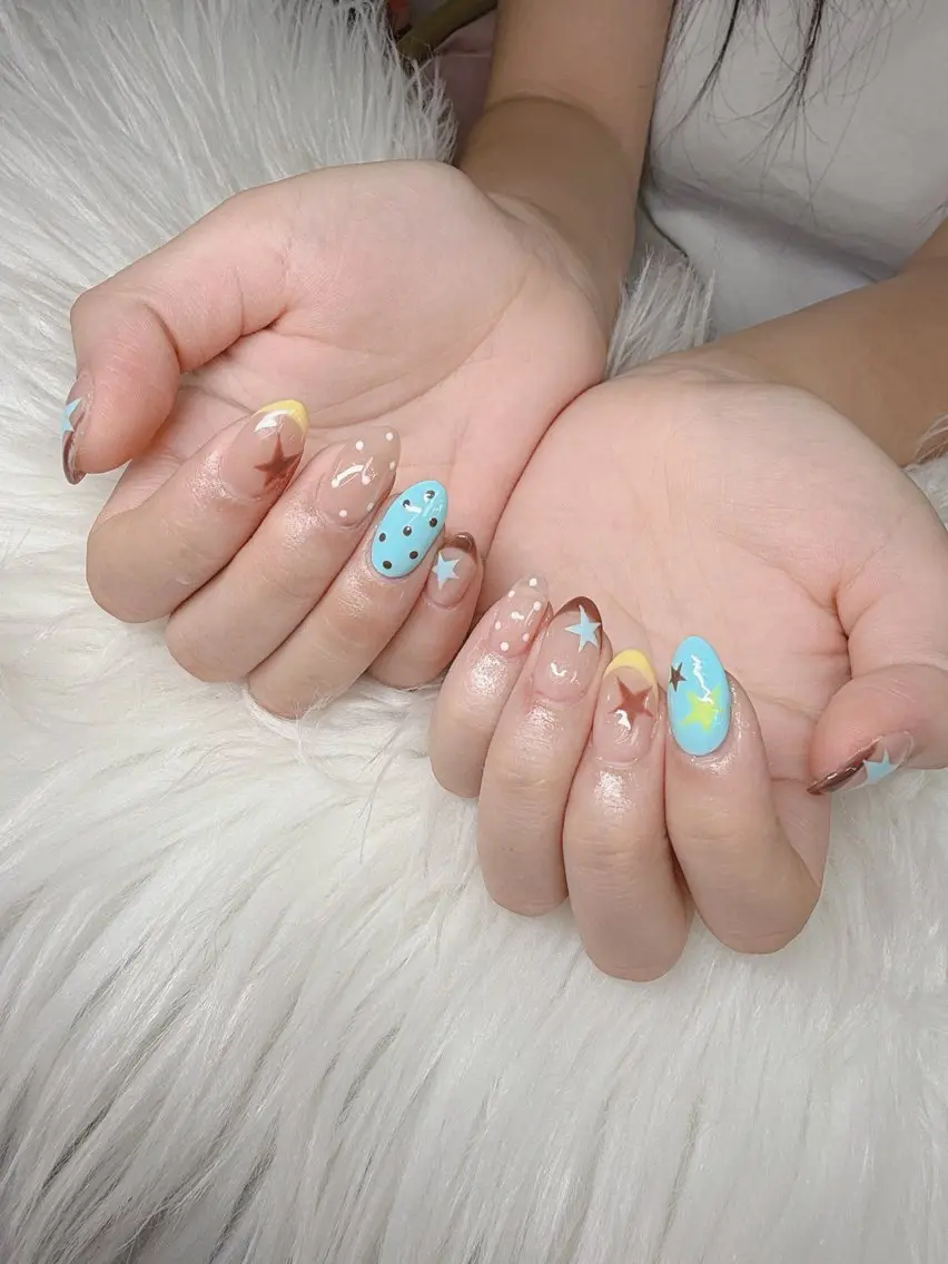 ネイル Lee Nailsのネイルデザイン