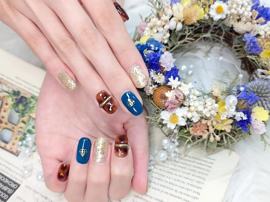 ネイル 長さ出し ジェルネイル キラキラネイル ラメ(グリッター) ニュアンスネイル Chouette Nailのネイルデザイン