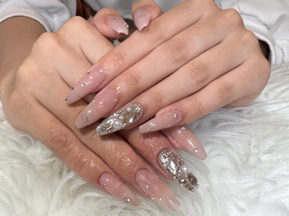 ネイル ハンドネイル T.Lee Nail Lilyのネイルデザイン