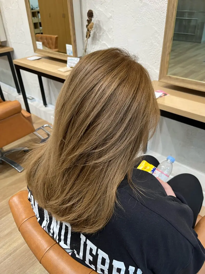 カラー ベージュカラー ブリーチ bisou hair Kayanoのヘアスタイル