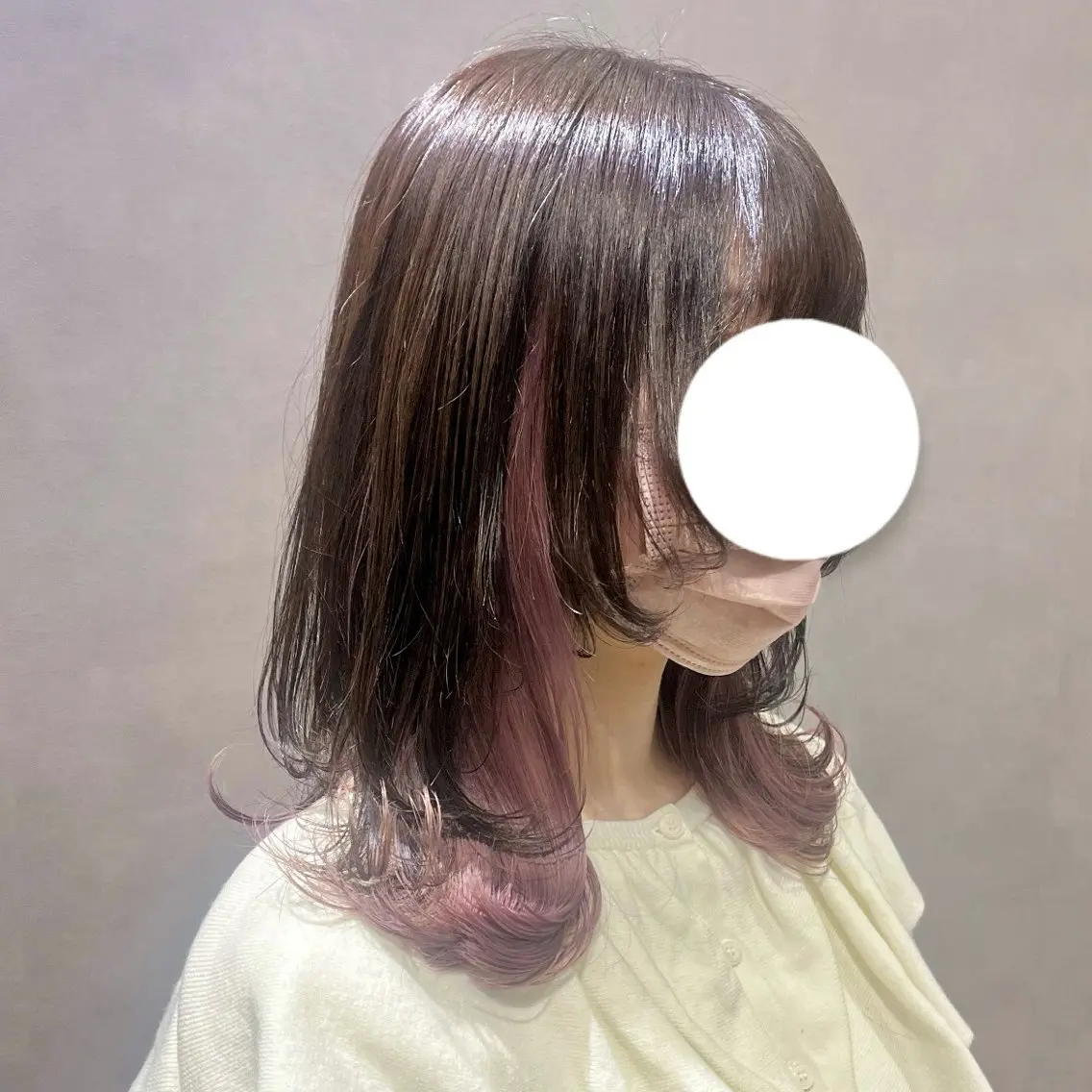 ミディアム カラー カット ヘアカラー トリートメント 伊藤 玲衣のヘアスタイル