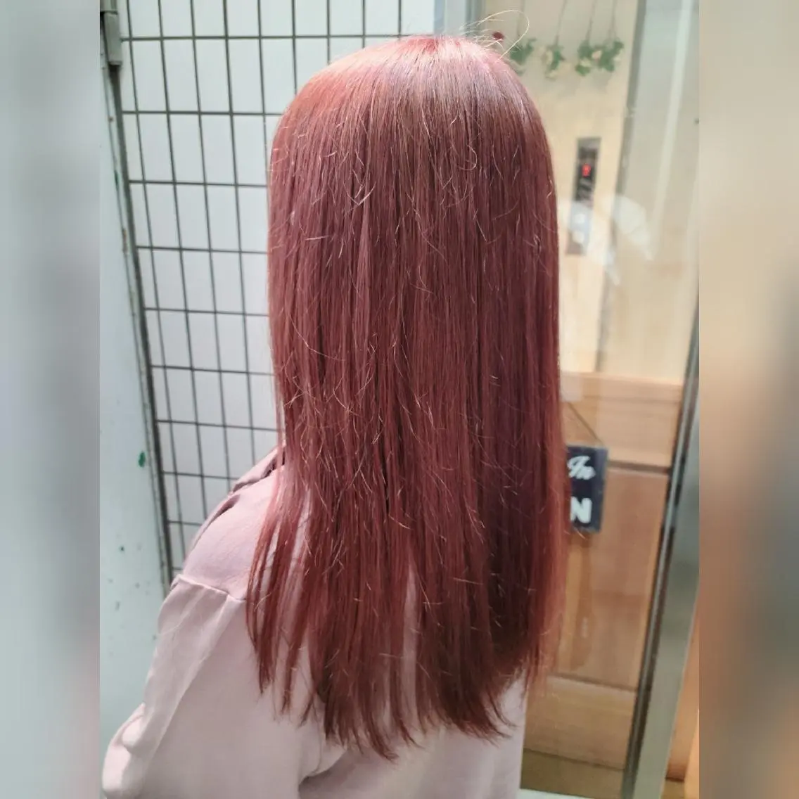 ロング カラー 透明感カラー オレンジ ピンクカラー バイオレットカラー 田中 孝征のヘアスタイル