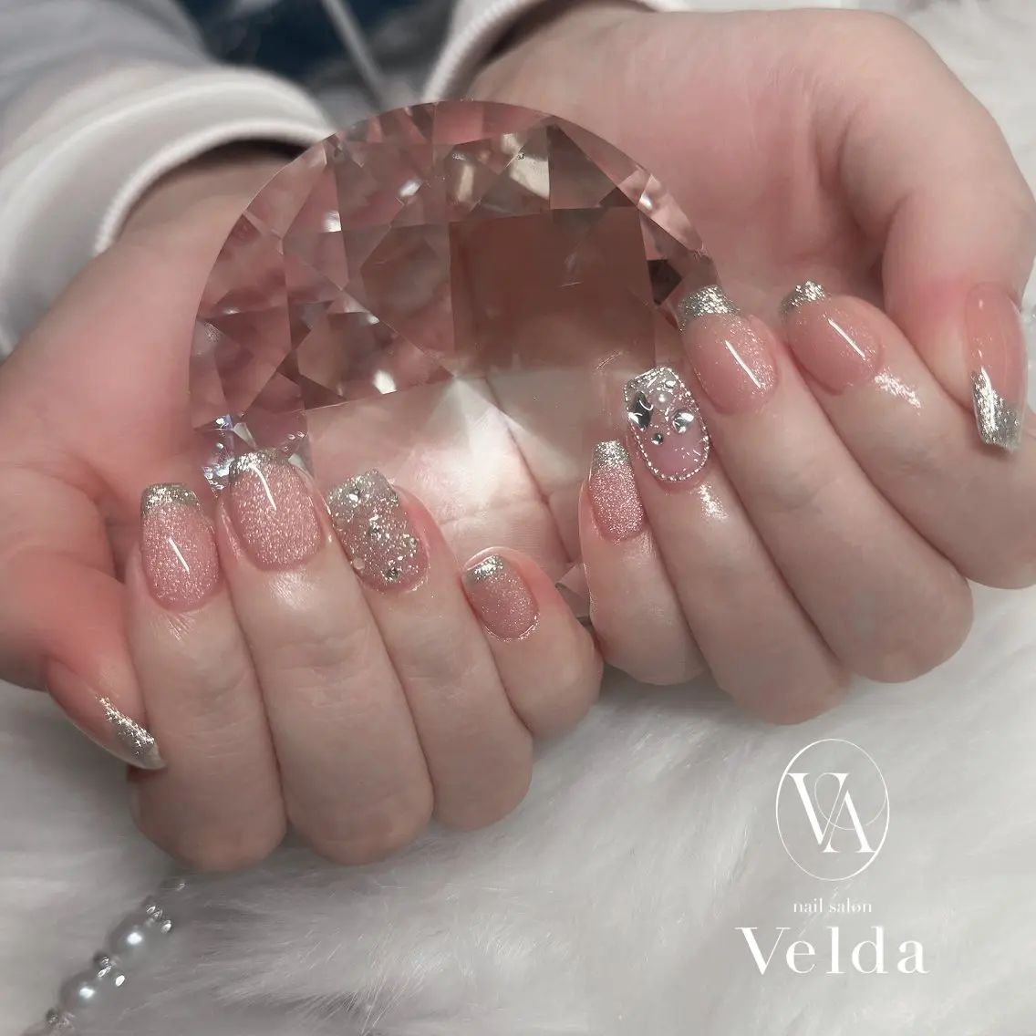 ネイル フラッシュネイル フレンチネイル ラメ(グリッター) 💎Rina💎 プライベートサロン✨のネイルデザイン