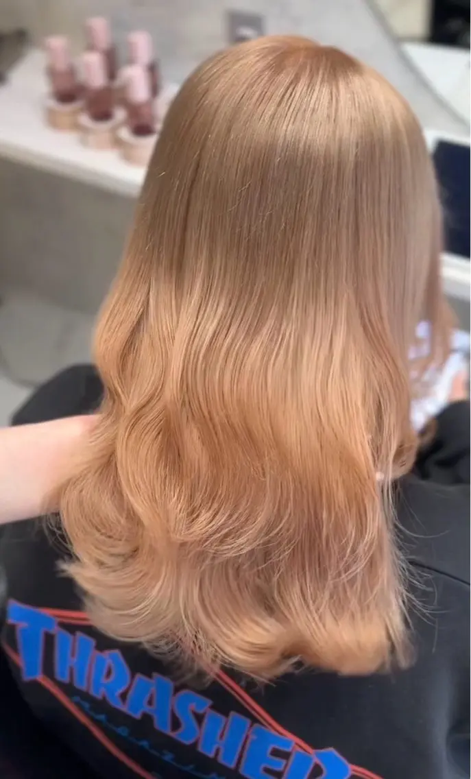 ロング カラー ベージュカラー 透明感カラー ハイトーンカラー ミルクティーベージュ ピンクカラー ヘアカラー 岡山ハイトーン/ 透明感カラー/赤木雅のヘアスタイル