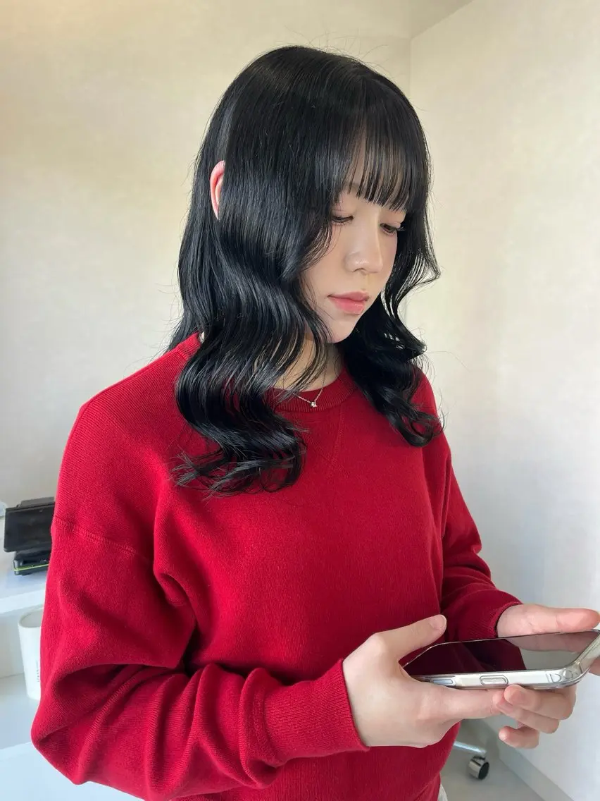 ミディアム カラー ヘアカラー トリートメント 長山 茉白のヘアスタイル
