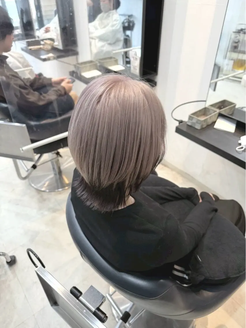 ショート カット ヘアカラー トリートメント 近江 直毅のヘアスタイル