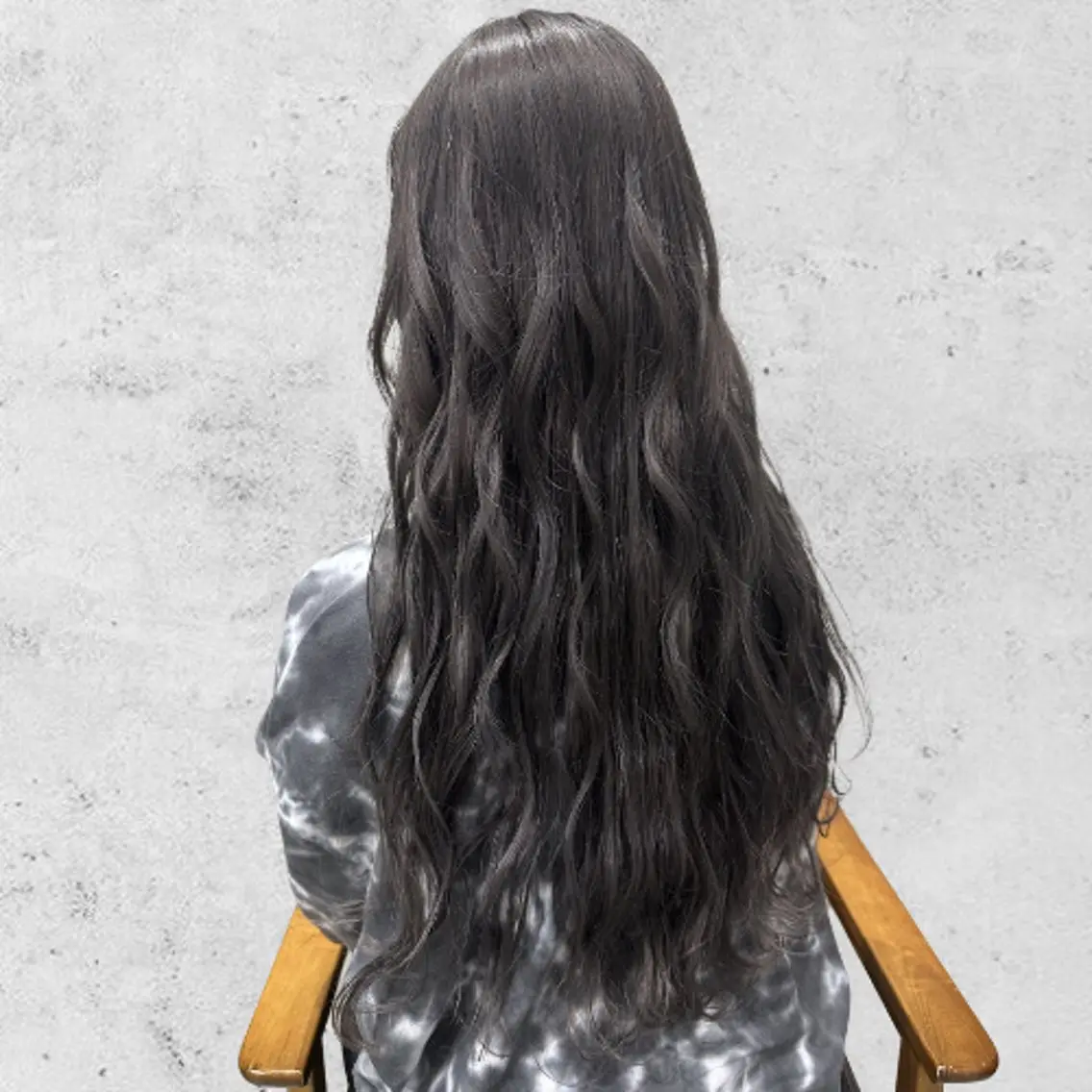 ロング カラー ダークグレー ダークグレージュ グレージュ ヘアカラー トリートメント 青木 春実のヘアスタイル