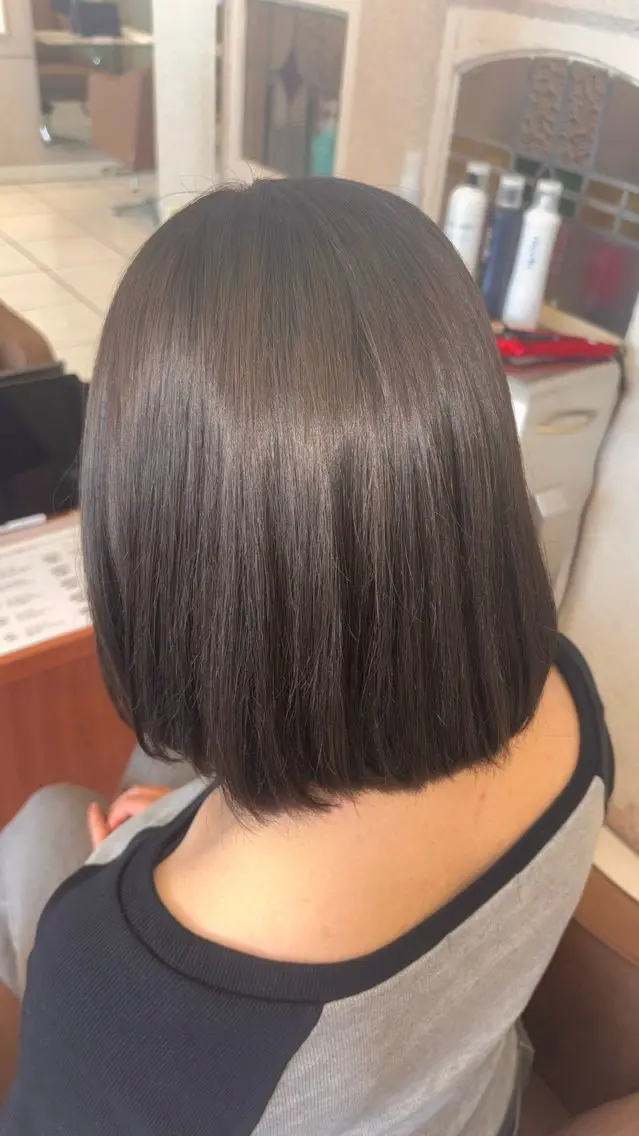 ミディアム トリートメント 艶カラー 髪質改善 🍓苺奈のヘアスタイル