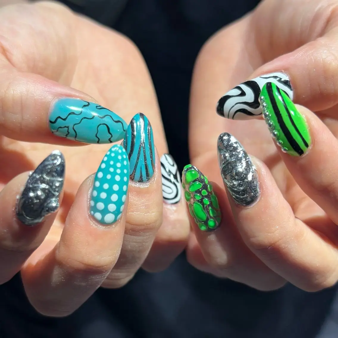 ネイル ハンドネイル 🪐富島彩夏 /海外nail🪐のネイルデザイン