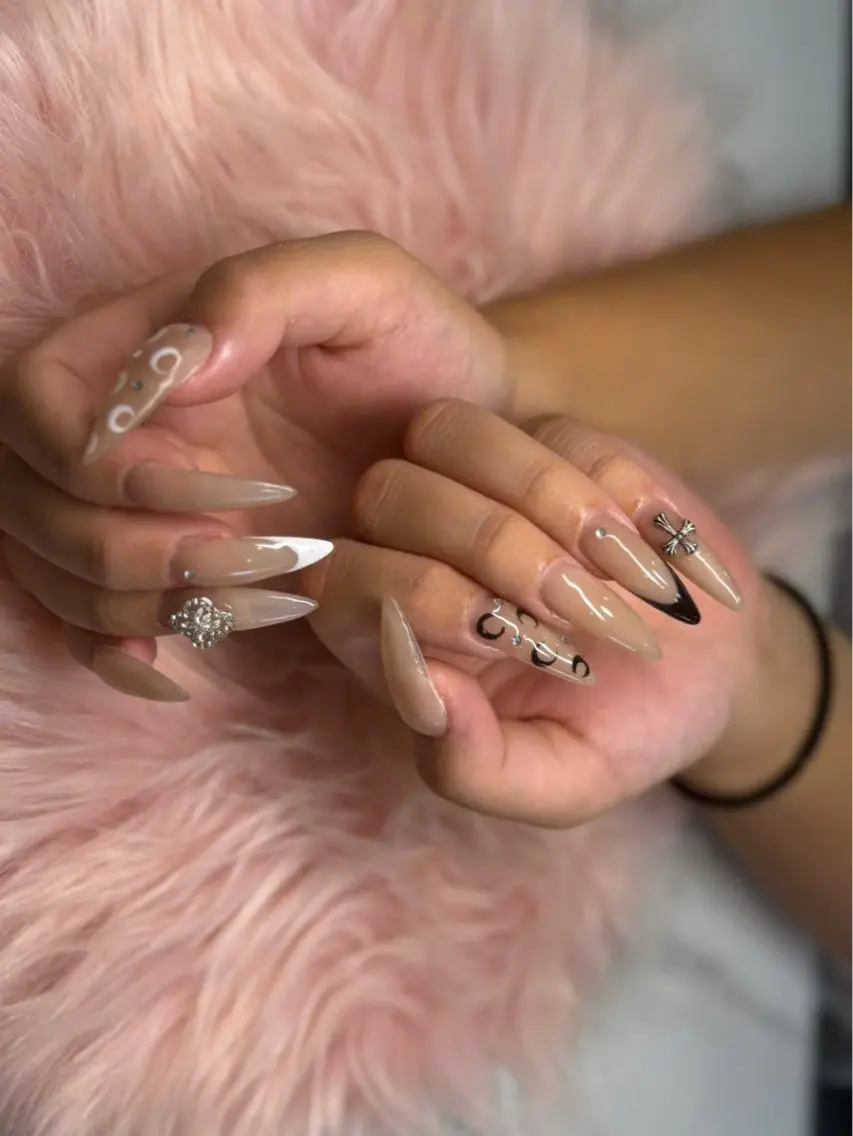 ネイル アートネイル フレンチネイル ジェルネイル 韓国ネイル マグネットネイル HAPPI NAIL 大国町のネイルデザイン
