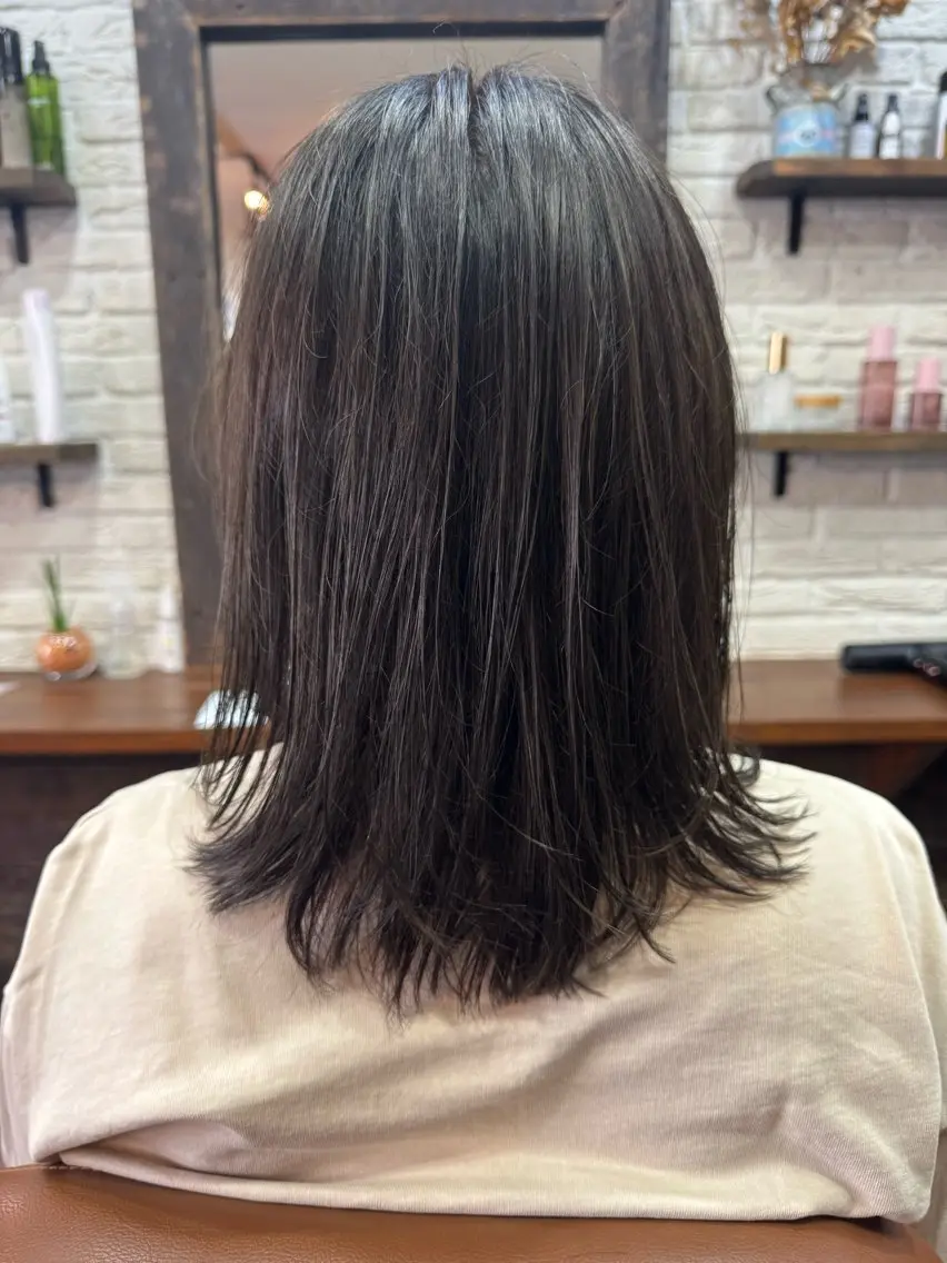 ミディアム 丹 由佳のヘアスタイル