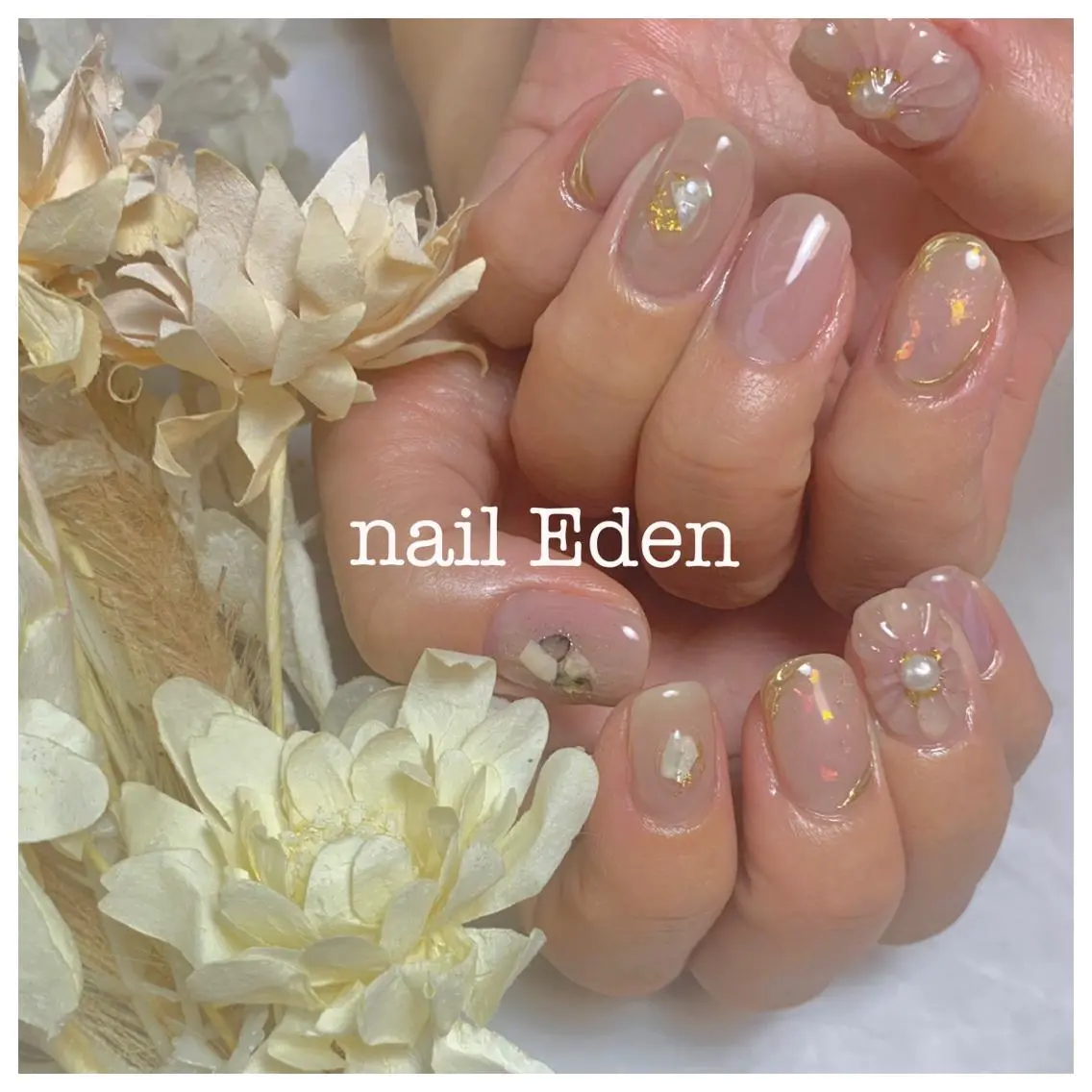 ネイル フラワーネイル 持ち込み ぷっくりネイル Eden ♾️のネイルデザイン