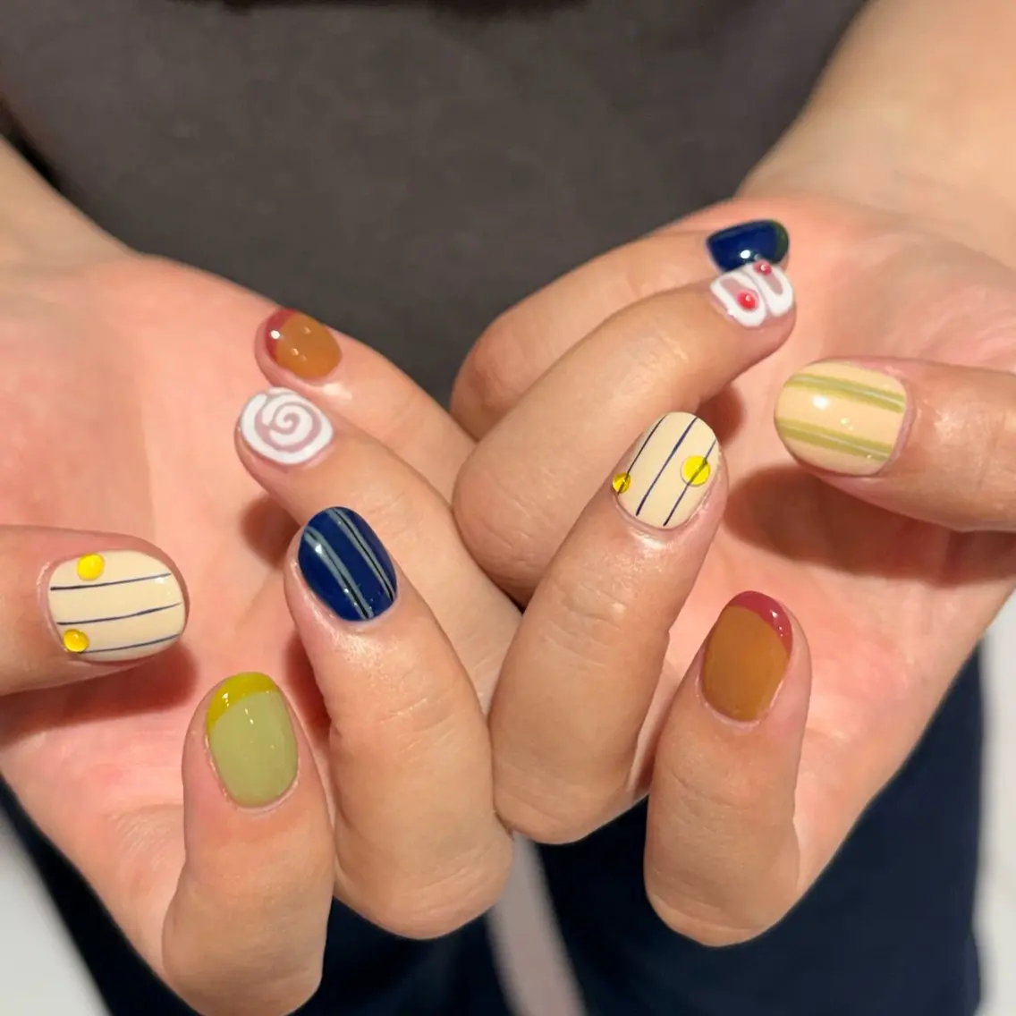 ショート ハンドネイル Iraise店🌞 Ayumiのネイルデザイン