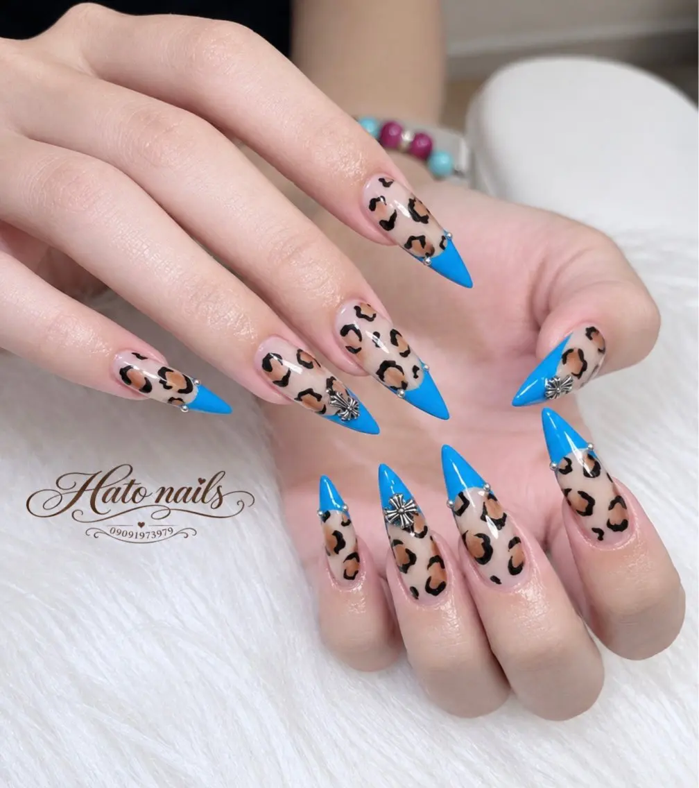 ロング ロング ハンドネイル Hato Nailsのネイルデザイン