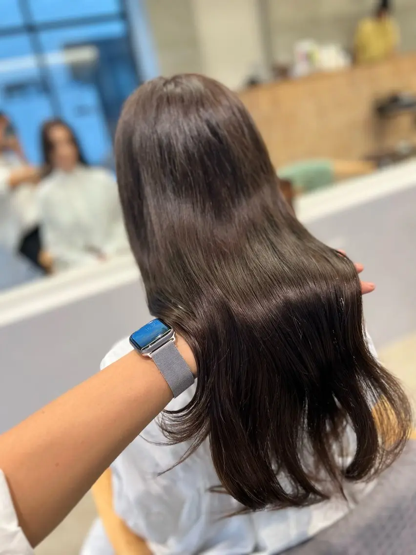 ロング カラー ロングレイヤー グレージュ レイヤーカット ロング カット ヘアカラー トリートメント 誰より丁寧なカット/ 小林輝/レイヤーのヘアスタイル