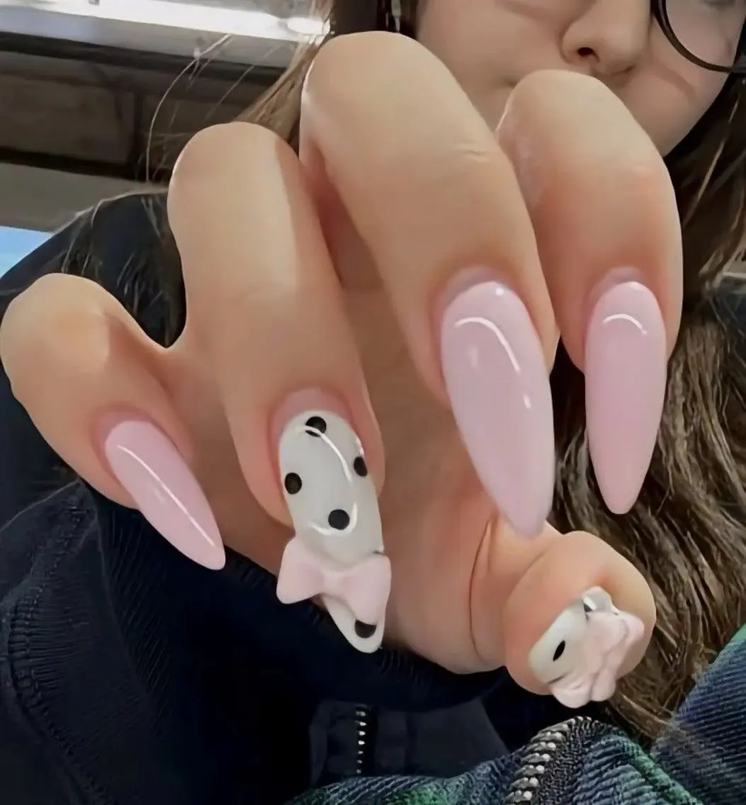 ネイル 長さ出し キラキラネイル 韓国ネイル ロングネイル ワンホンネイル ハンドネイル Josie nail salonのネイルデザイン