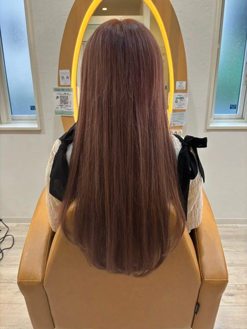 カット ロングスタイルの写真