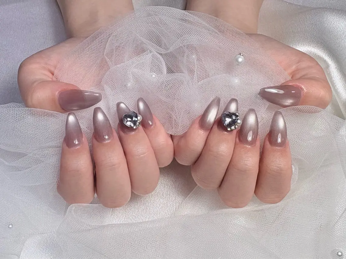 ネイル フットネイル ジェルネイル キラキラネイル ラメ(グリッター) マグネットネイル ハンドネイル ハンドケア ♡Bivi♡自爪に 優しいネイルサロンのネイルデザイン
