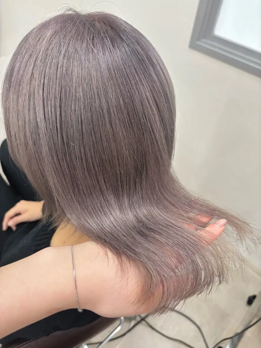 ショート カラー ヘアカラー トリートメント 渋谷｜透明感カラー 🫧🤍｜rinaのヘアスタイル