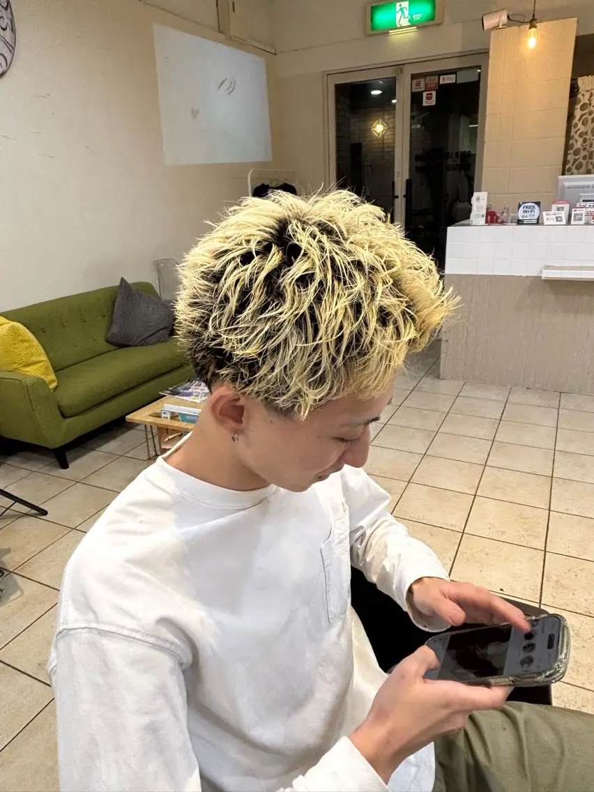 ショート パーマ メンズ スパイキーショート ショートヘア スパイキーショート/ メンズパーマ/関内涼のヘアスタイル