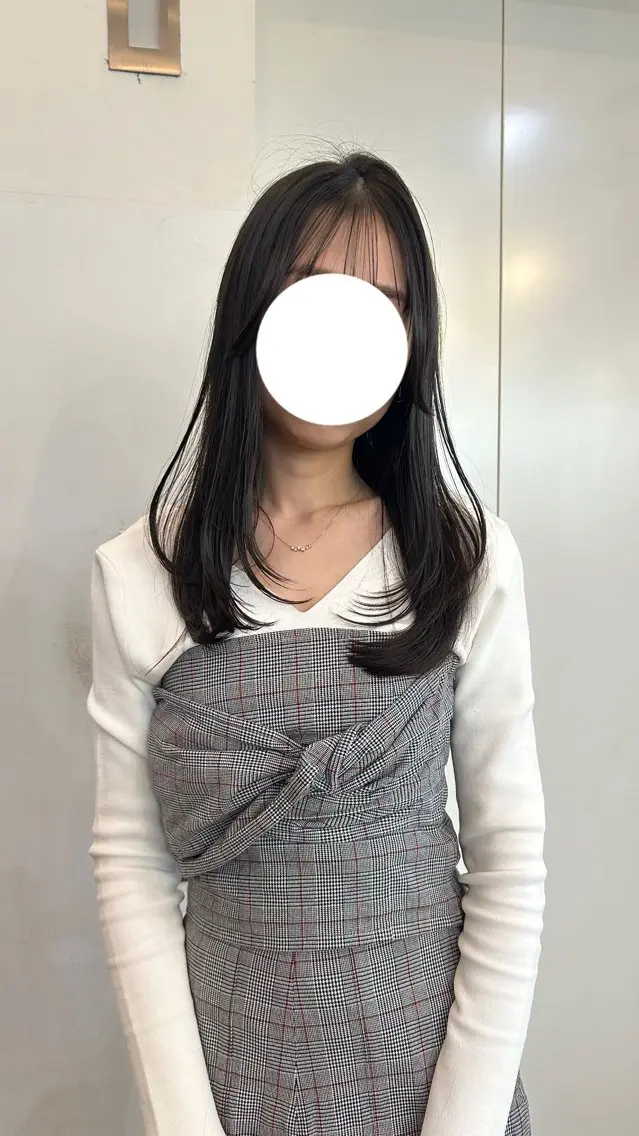ロング レイヤーカット momoka Jr.stylistのヘアスタイル