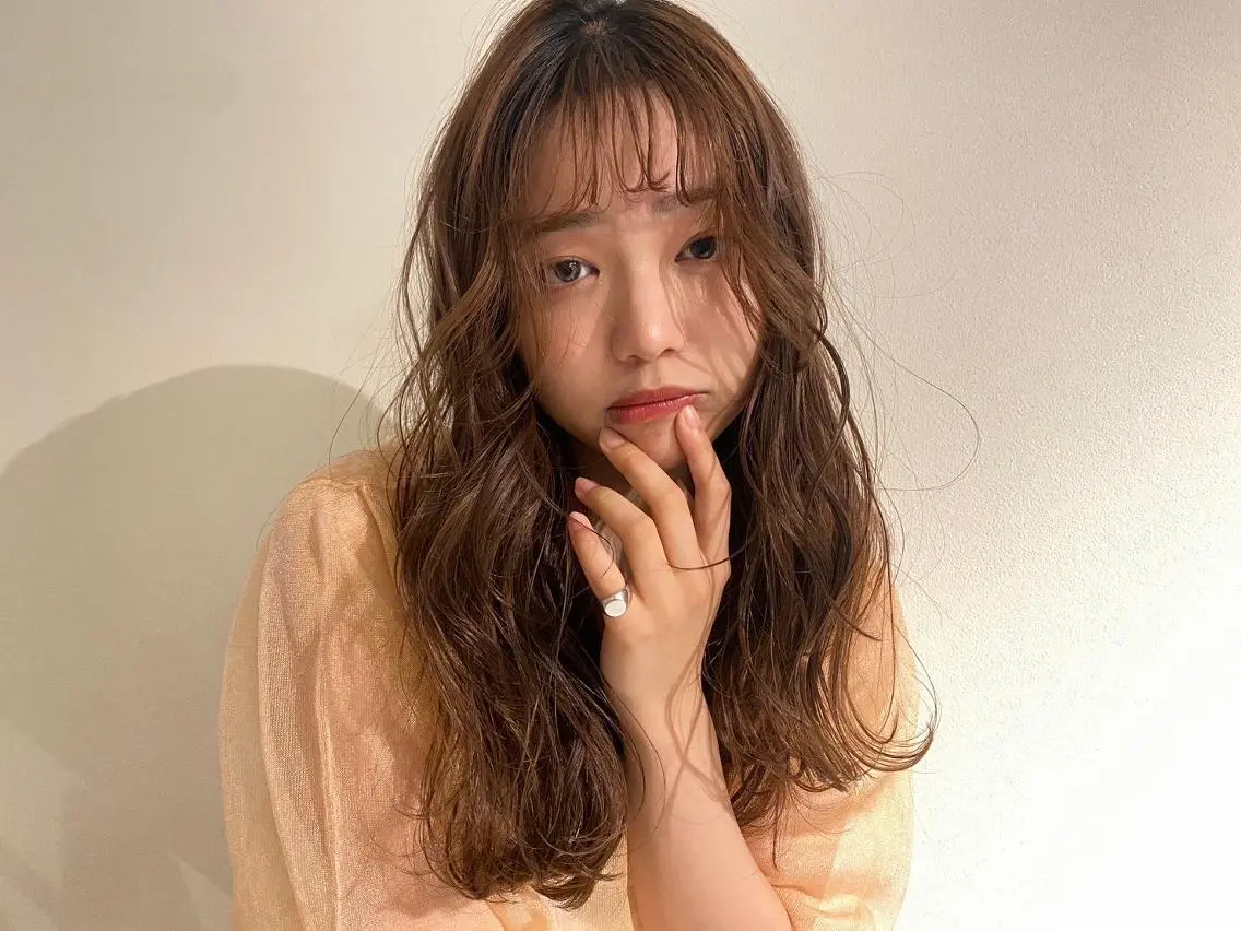 ミディアム カット ヘアカラー トリートメント アヴァンス 広島本通のヘアスタイル