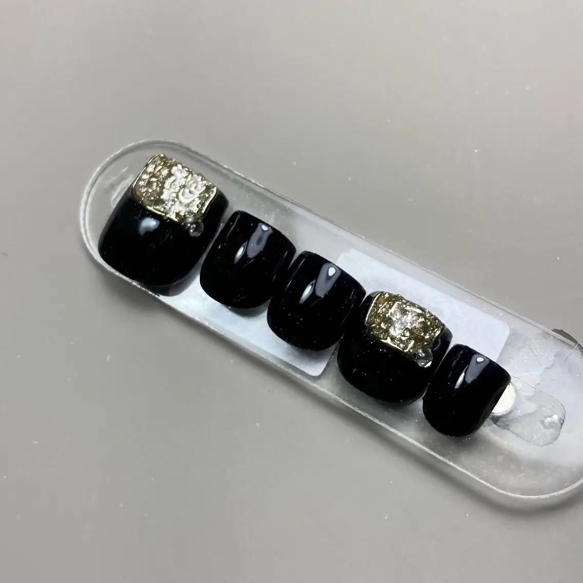 ネイル フットネイル Legit nail salonのネイルデザイン