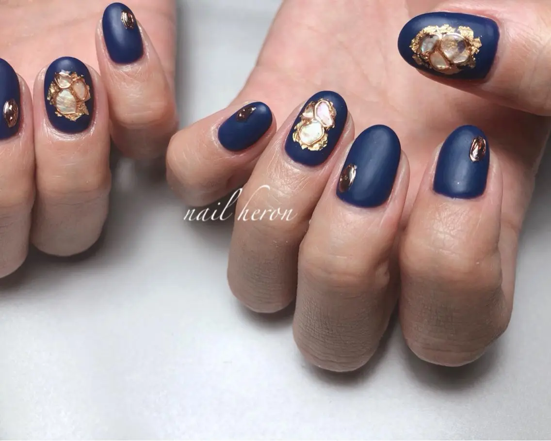 ネイル マットネイル ネイビー ハンドネイル saki_ nail heronのネイルデザイン
