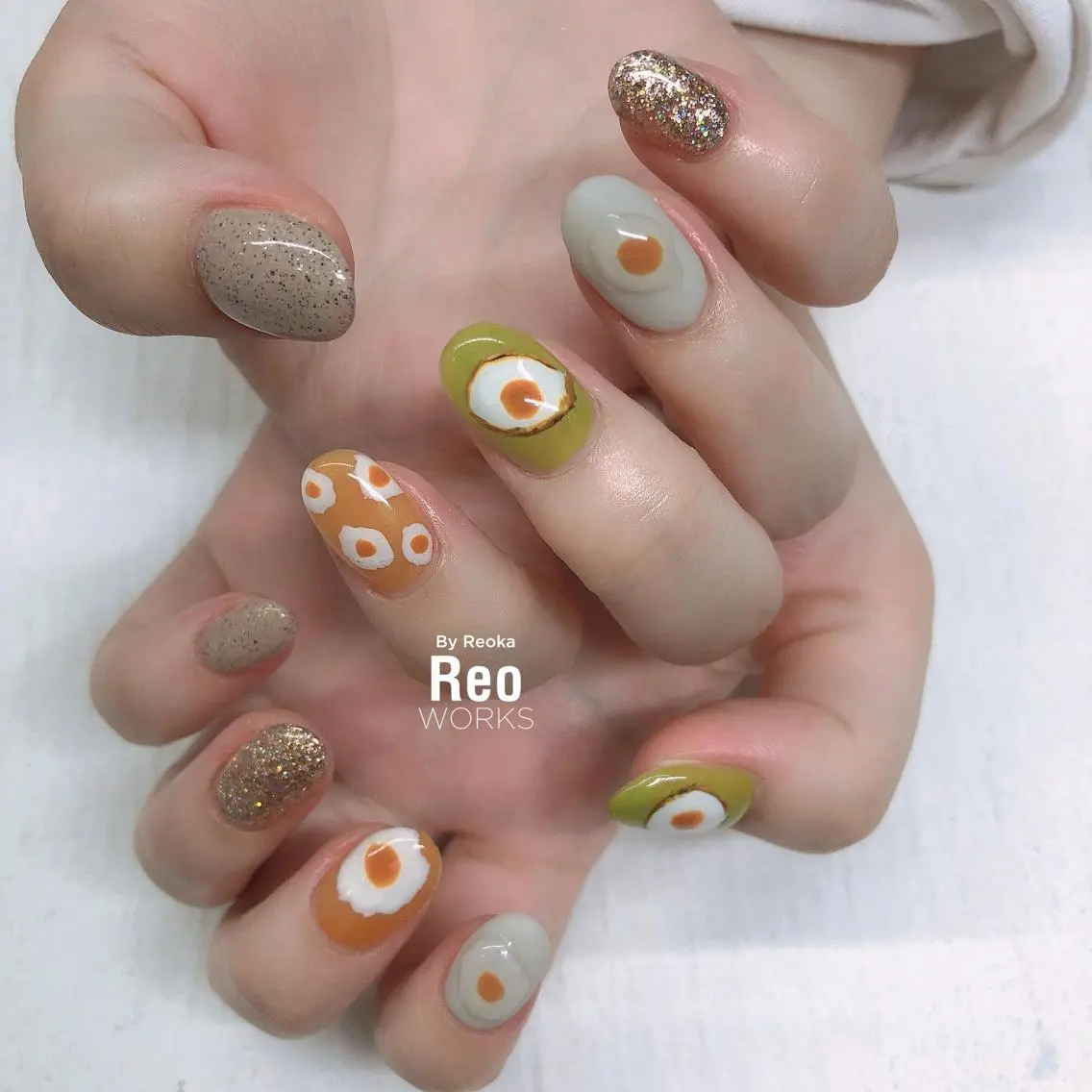 ミディアム ネイル ハンドネイル Blowe ニュアンスのネイルデザイン