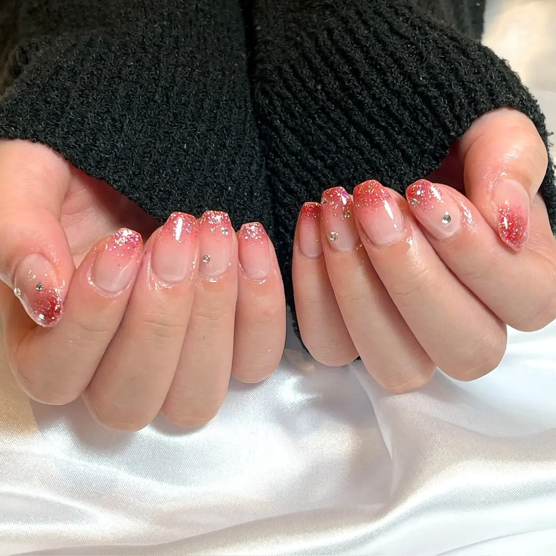 ネイル ジェルネイル ストーンネイル ハンドネイル yurika 🌷.*･ﾟのネイルデザイン