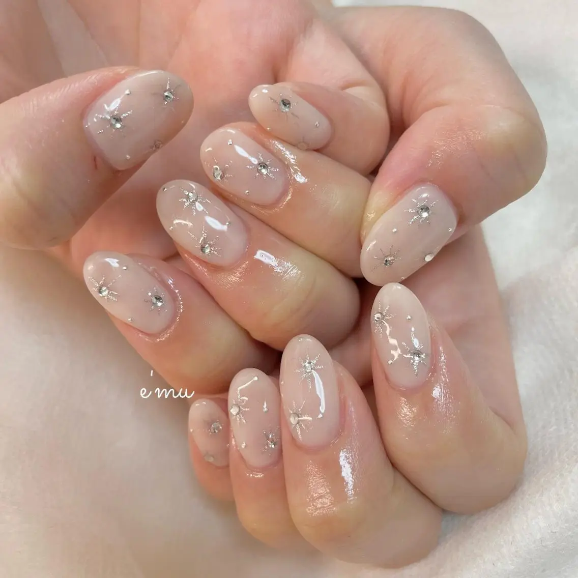 ネイル キラキラネイル 冬ネイル nail salon e'mu💐のネイルデザイン