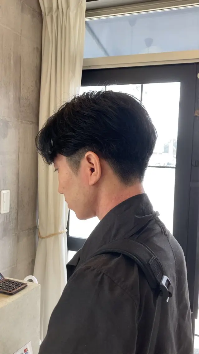 ショート メンズ センターパート ハマノ ミユのヘアスタイル