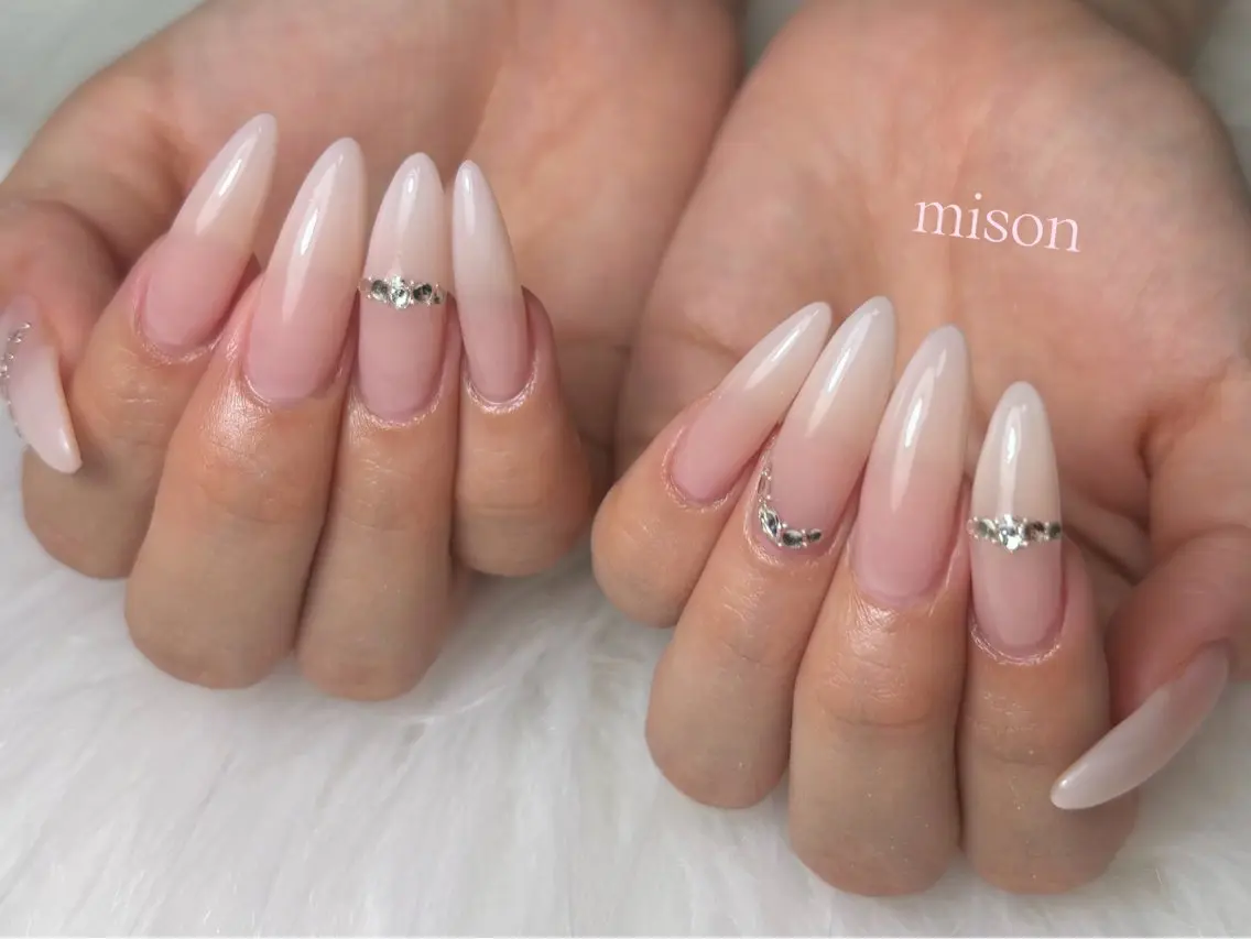 ネイル mison 安形友花のネイルデザイン