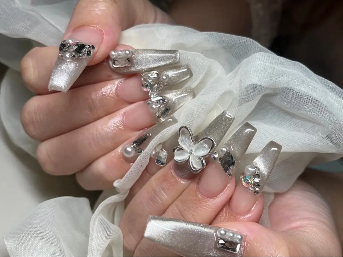ネイル 長さ出し フレンチネイル ジェルネイル グラデーション 韓国ネイル ハンドネイル Nail&eye Belire 新宿のネイルデザイン