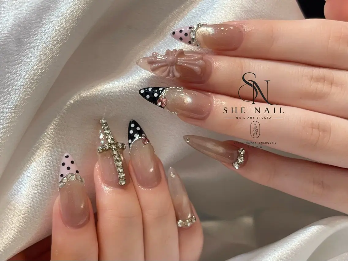 ネイル ハンドネイル 博多 SHE Nailのネイルデザイン
