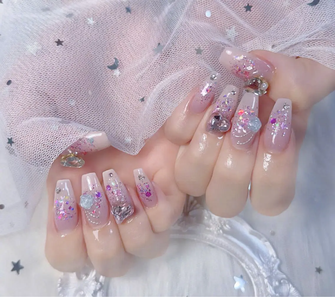 ネイル Hin Nailのネイルデザイン