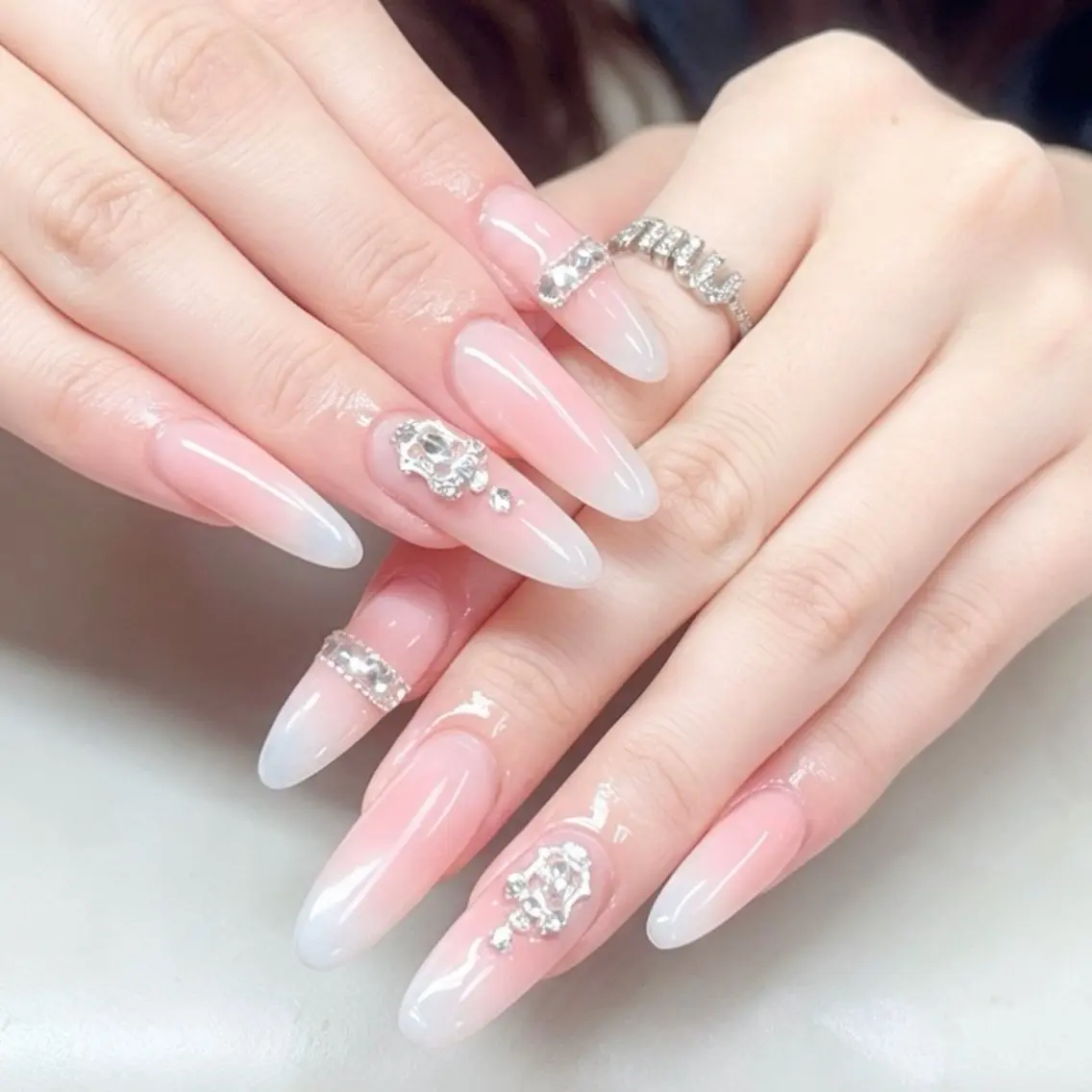 ネイル ハンドネイル 🎀kira 長さだし💗モチ最高のネイルデザイン