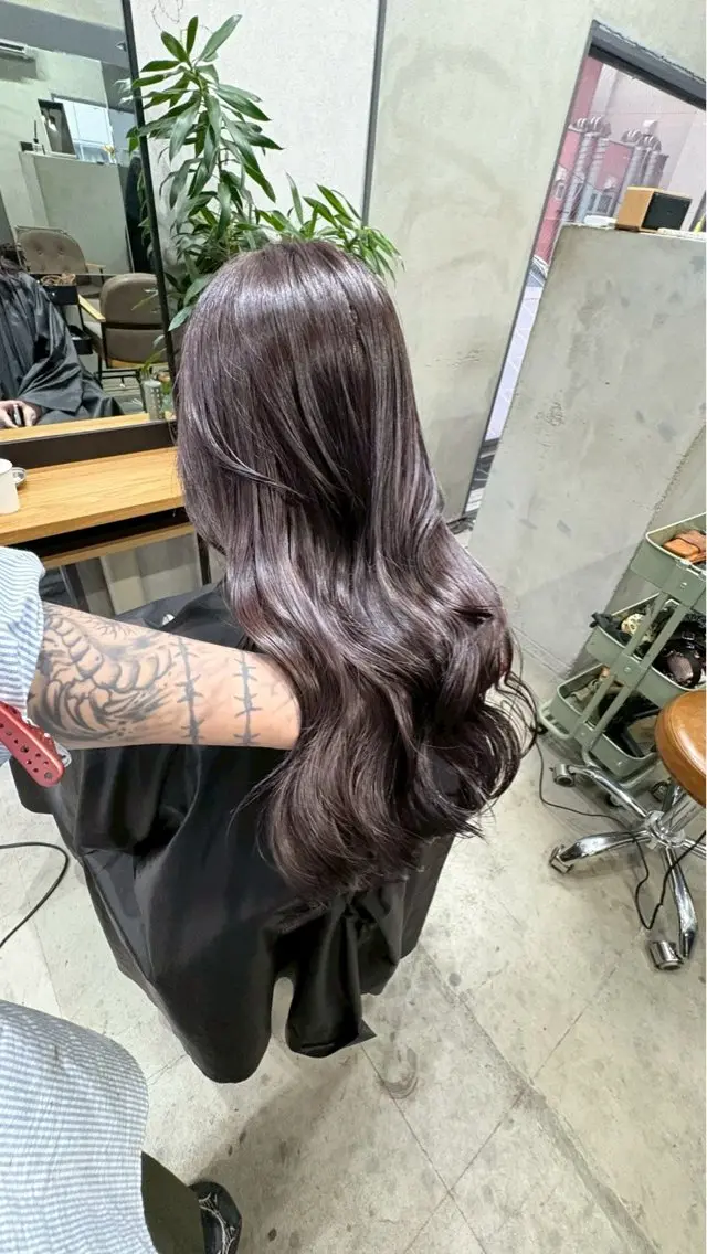 ロング カラー ラベンダーカラー カット ヘアカラー トリートメント AiM エイム　韓国レイヤーのヘアスタイル