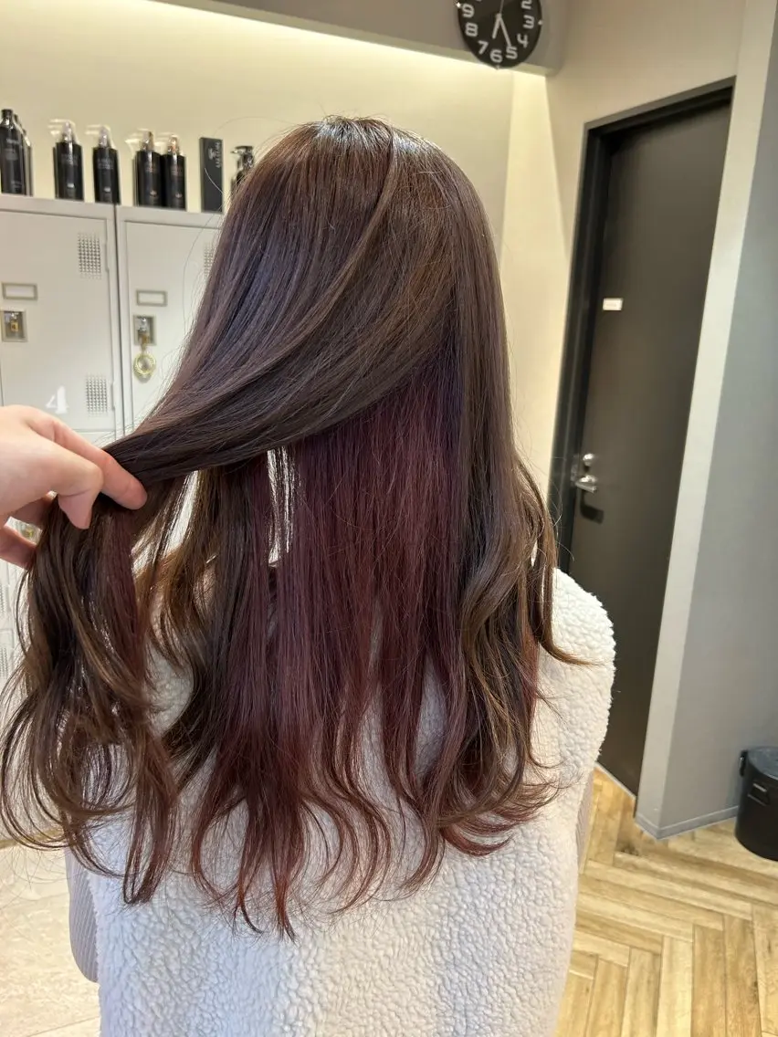 ロング カラー ベージュカラー ブラウンカラー ブラウンベージュ インナーカラー ピンクカラー 浦野 剛志のヘアスタイル