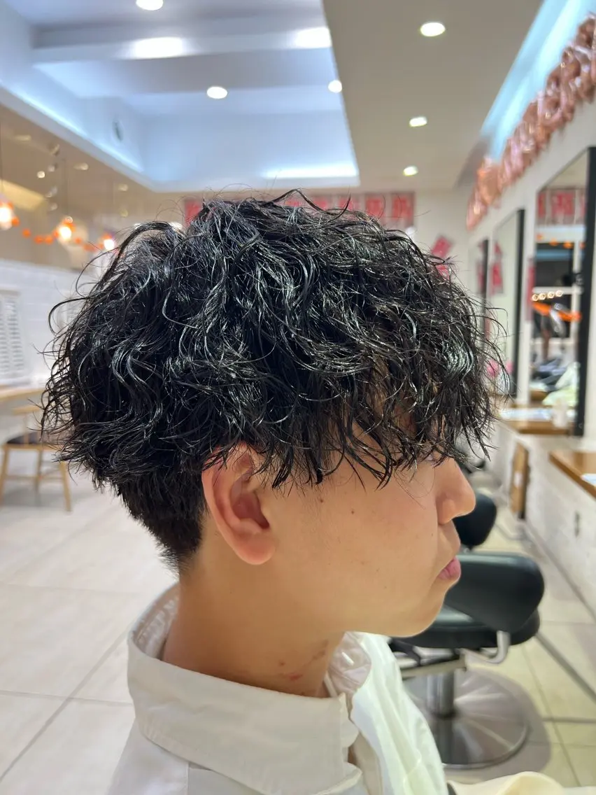 ショート ケンシロウ メンズパーマ特化のヘアスタイル