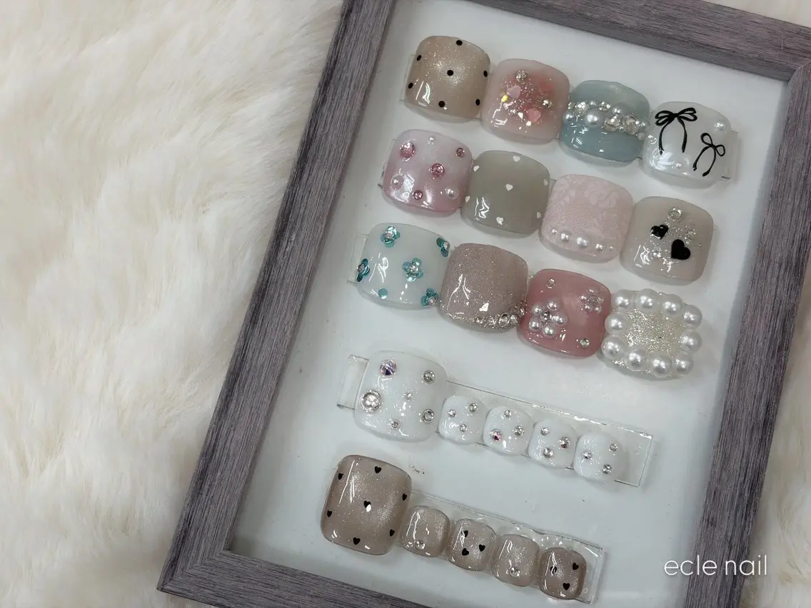 ネイル フットネイル フットネイル écle nail&eyeのネイルデザイン