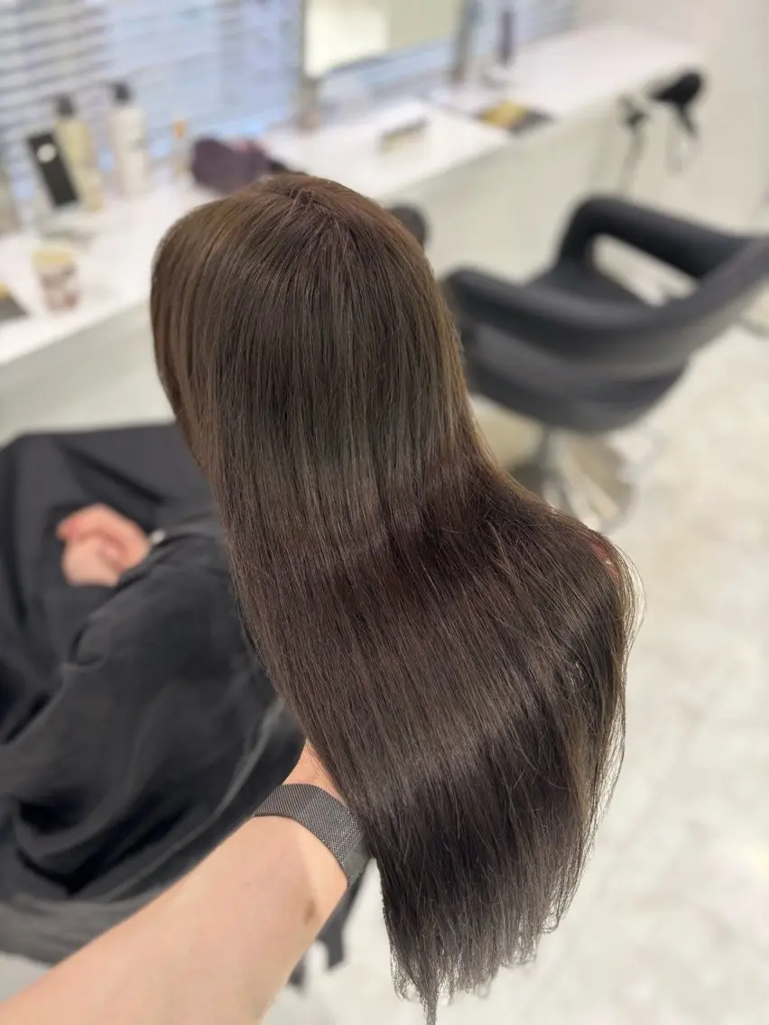 ロング カラー ヘアカラー トリートメント ヘッドスパ ヘアセット 流行りの透明感カラー ×縮毛矯正🤍ユウのヘアスタイル
