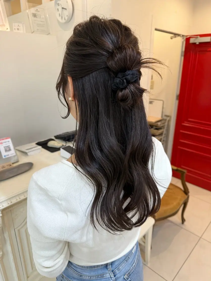 ロング ヘアアレンジ ハーフアップ ヘアセット 透明感カラー🫧ヘア セット🫧松本菜月の眉毛・アイブロウイメージ